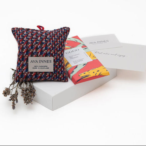 The Cosy Cashmere & Chocolate Gift Box