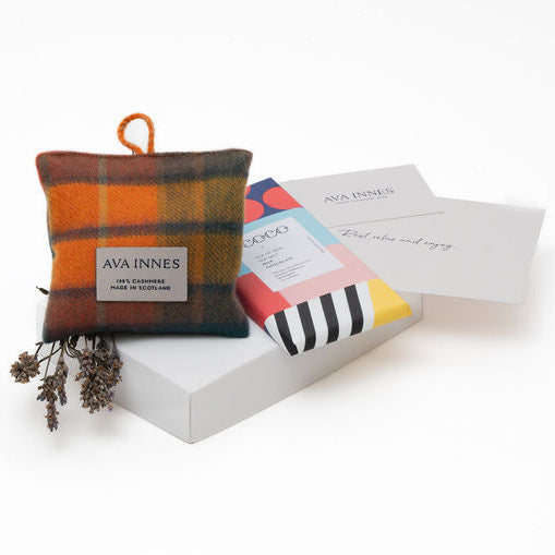 The Cosy Cashmere & Chocolate Gift Box