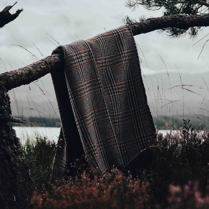 Autumn Glen Plaid Chunky Wool Throw