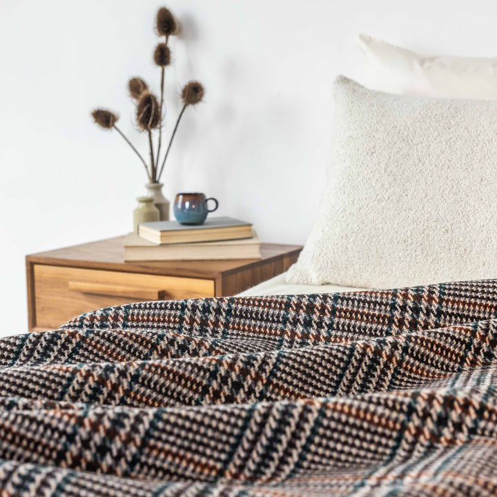 Autumn Glen Plaid Chunky Wool Throw