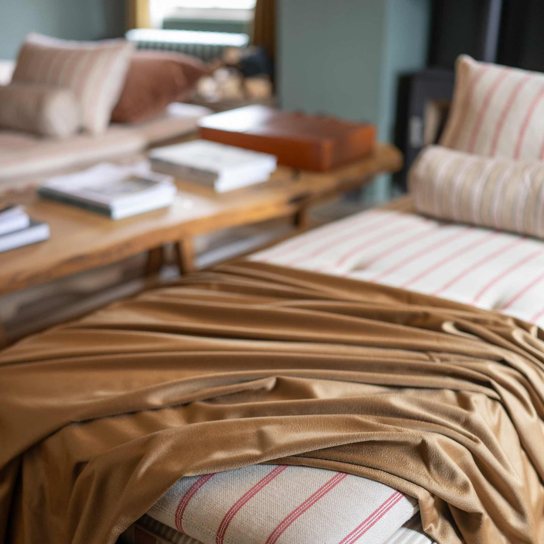 Camel Teasel-Finished Luxury Cashmere Blanket