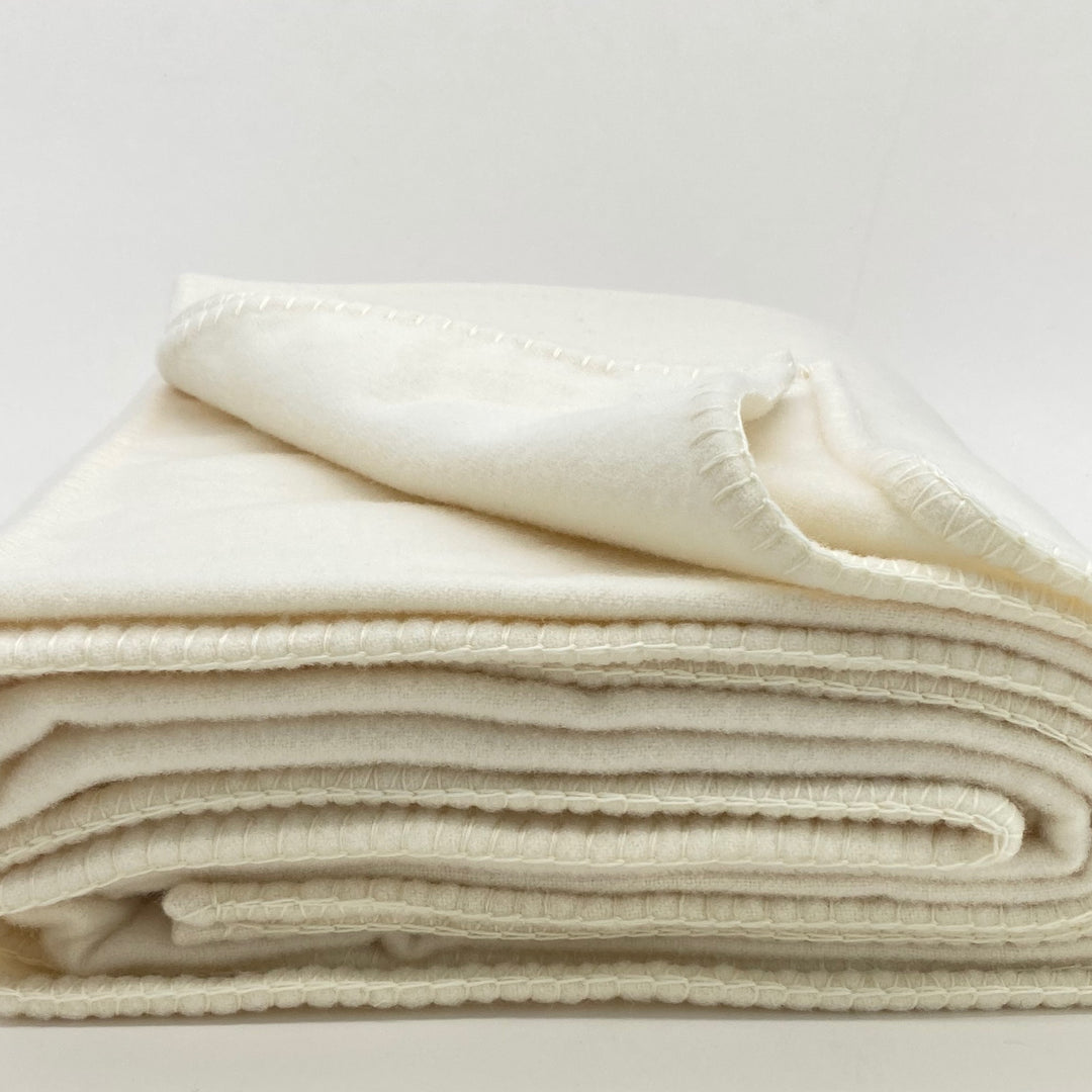Nairn Lambswool & Cashmere Bed Blanket