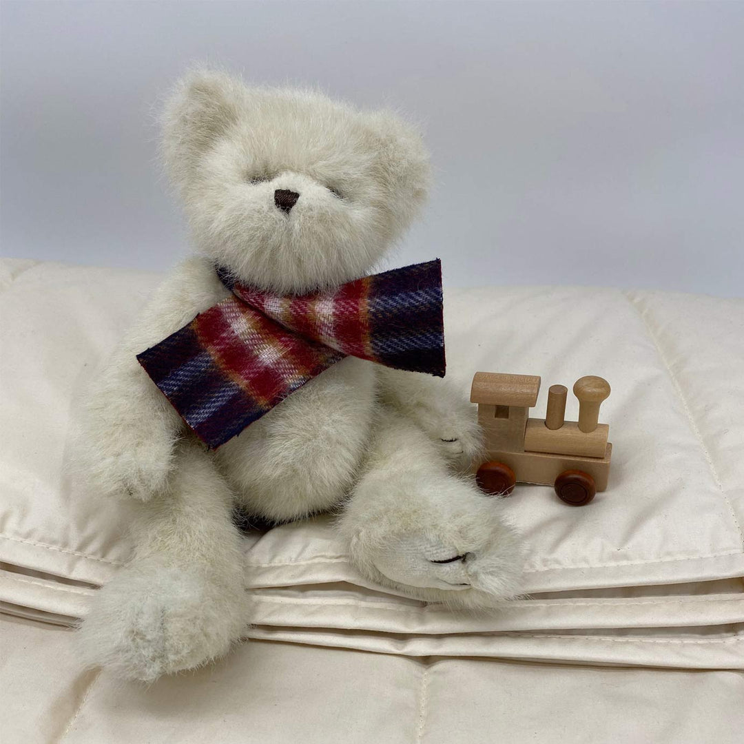 Children's Wool Cot & Bed Duvet, 4 Tog | Made In The UK | Ava Innes