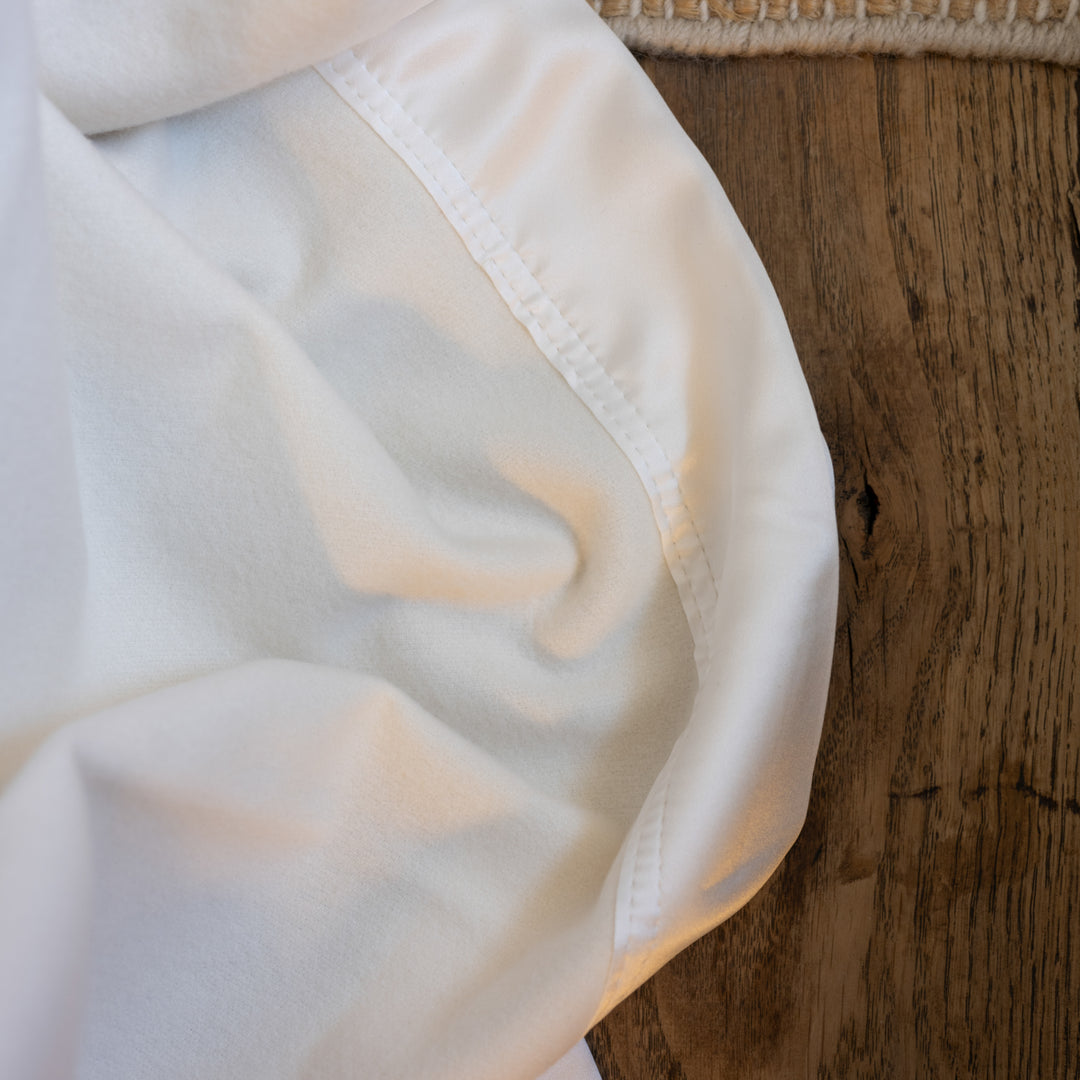 Speyside Cashmere & Silk Bed Blanket