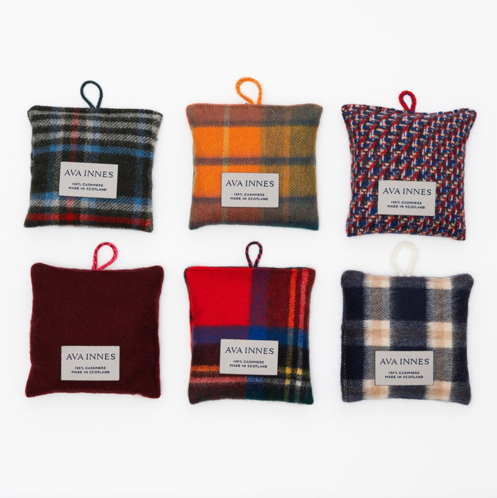 The Relax Cashmere Gift Box For Her