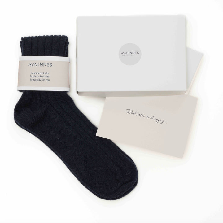 Men's Navy Luxury Ribbed Cashmere Socks