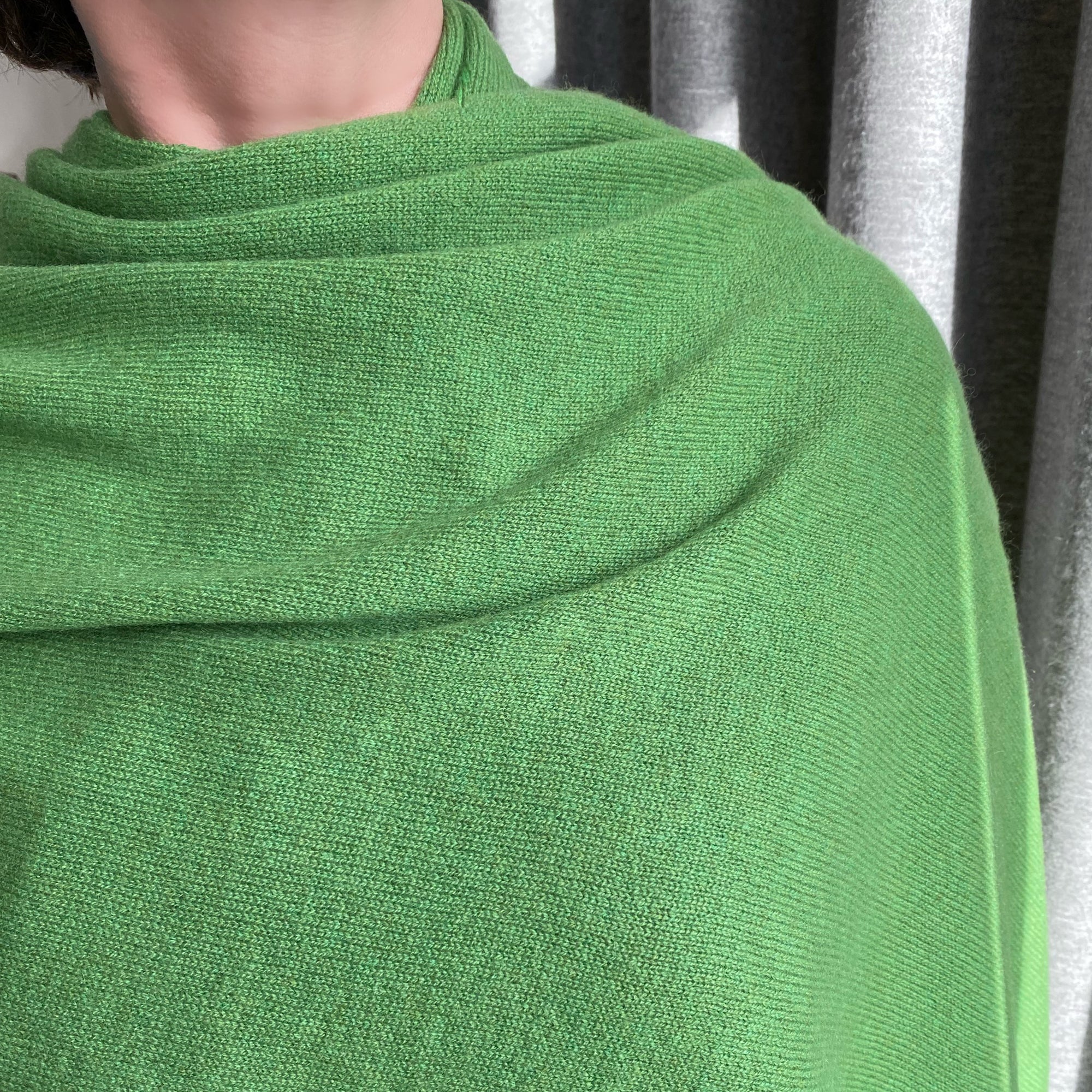 Green Luxury Light Pure Cashmere Wrap