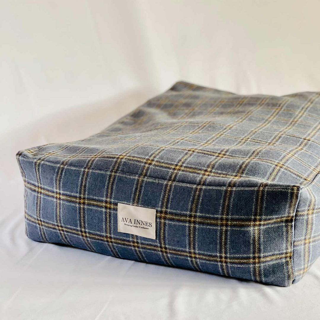 Luxury Cashmere & Wool Filled Pet Bed