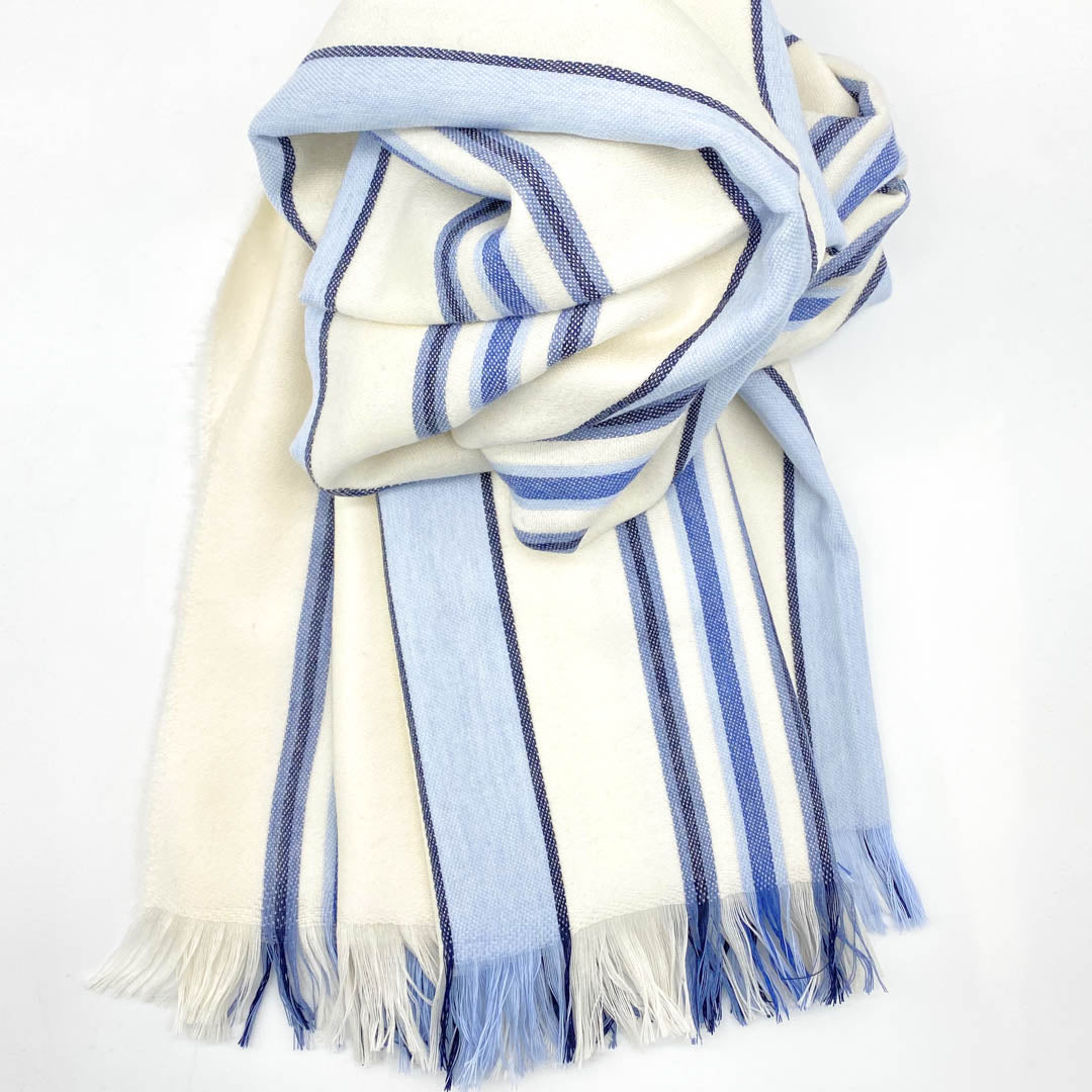 Blue/Cream 100% Fine Wool Throw