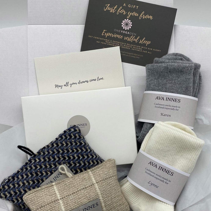 The Relax Cashmere Gift Box For Couples