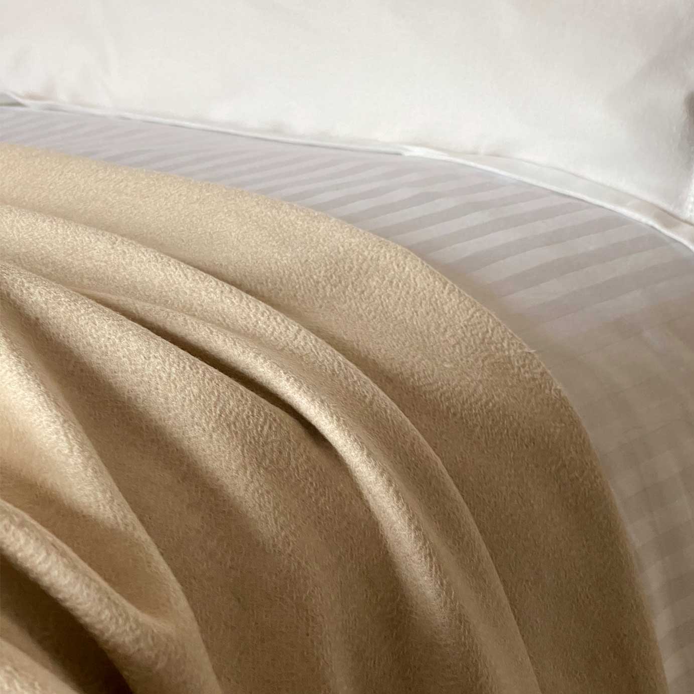 Cream Luxury Cashmere Throw