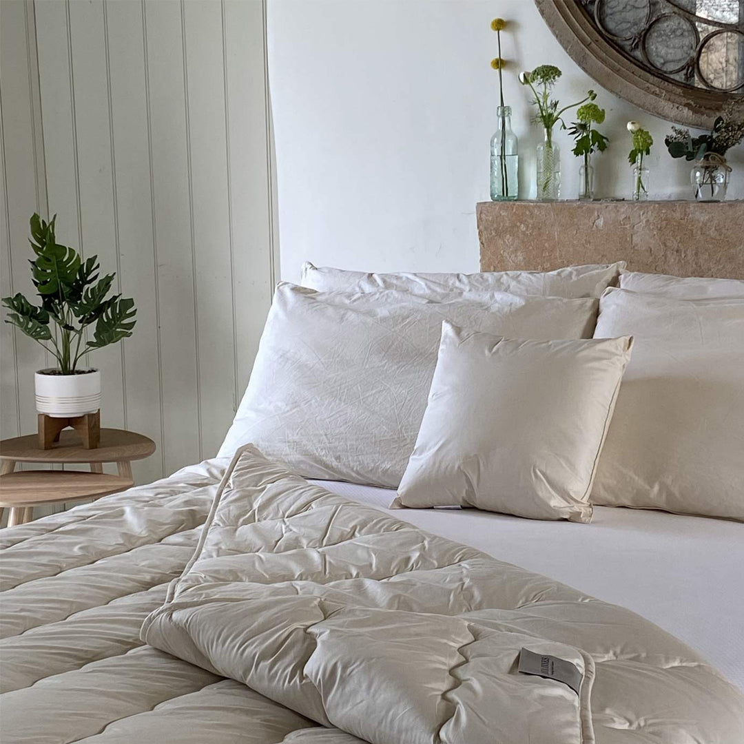 Luxury Medium Firm Scottish Wool Bed Pillow